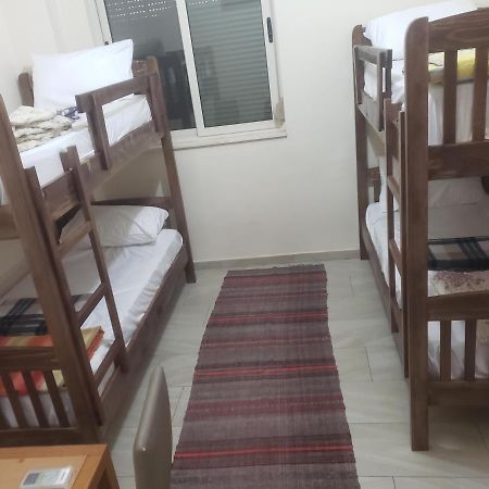 Hostel Oakland Tirana Zewnętrze zdjęcie