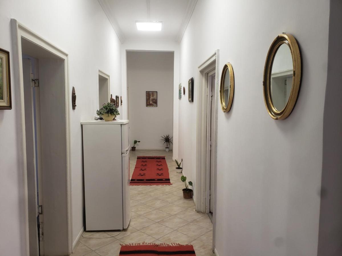 Hostel Oakland Tirana Zewnętrze zdjęcie