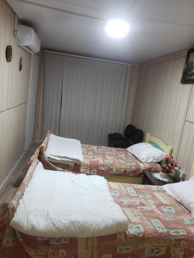 Hostel Oakland Tirana Zewnętrze zdjęcie