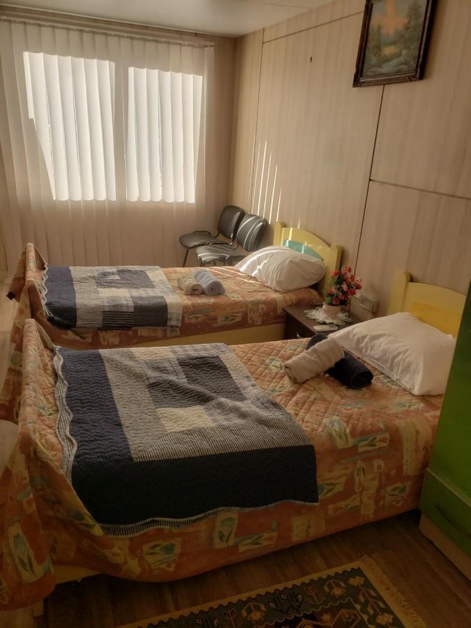 Hostel Oakland Tirana Zewnętrze zdjęcie