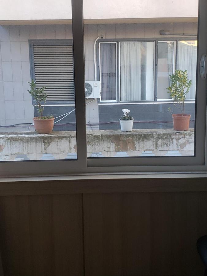 Hostel Oakland Tirana Zewnętrze zdjęcie