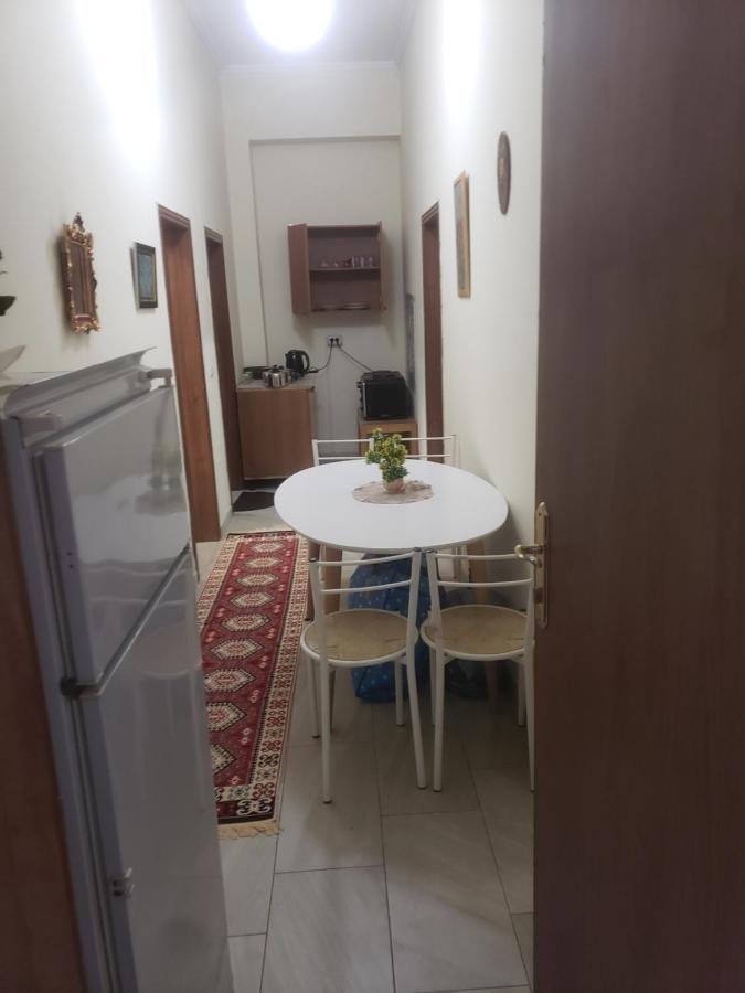 Hostel Oakland Tirana Zewnętrze zdjęcie