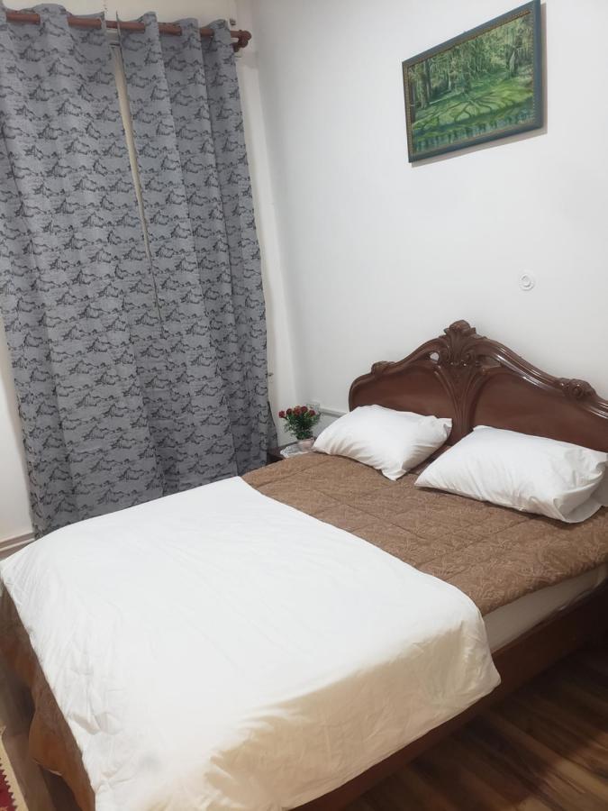 Hostel Oakland Tirana Zewnętrze zdjęcie