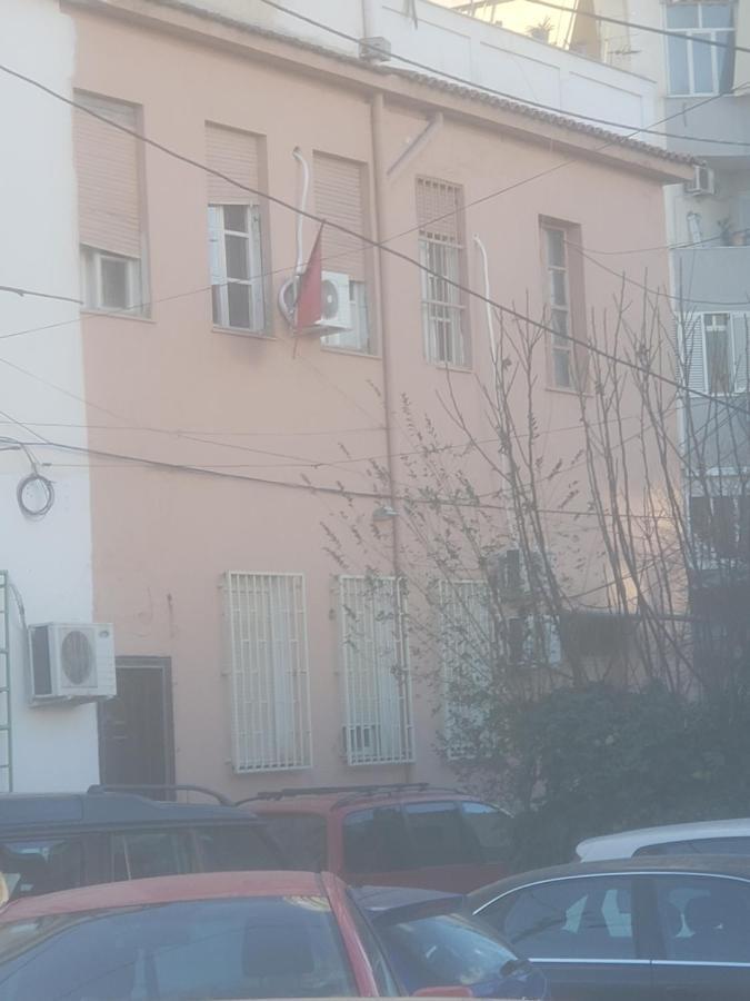 Hostel Oakland Tirana Zewnętrze zdjęcie