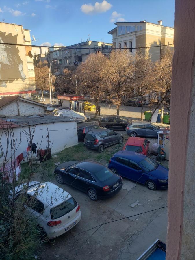 Hostel Oakland Tirana Zewnętrze zdjęcie