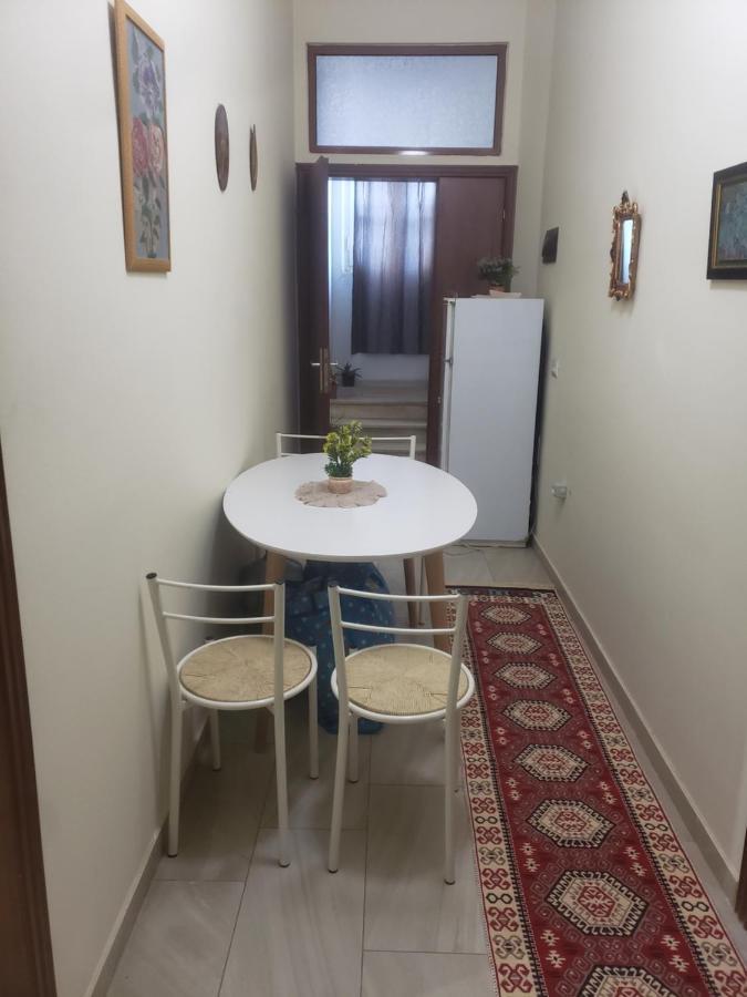 Hostel Oakland Tirana Zewnętrze zdjęcie