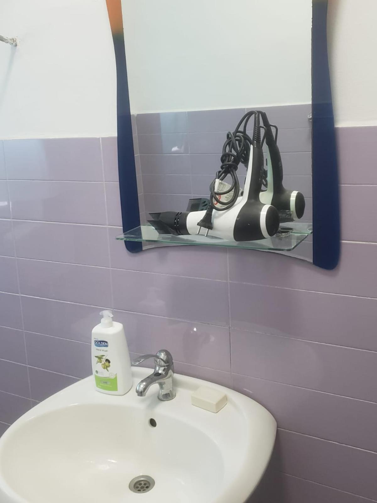 Hostel Oakland Tirana Zewnętrze zdjęcie