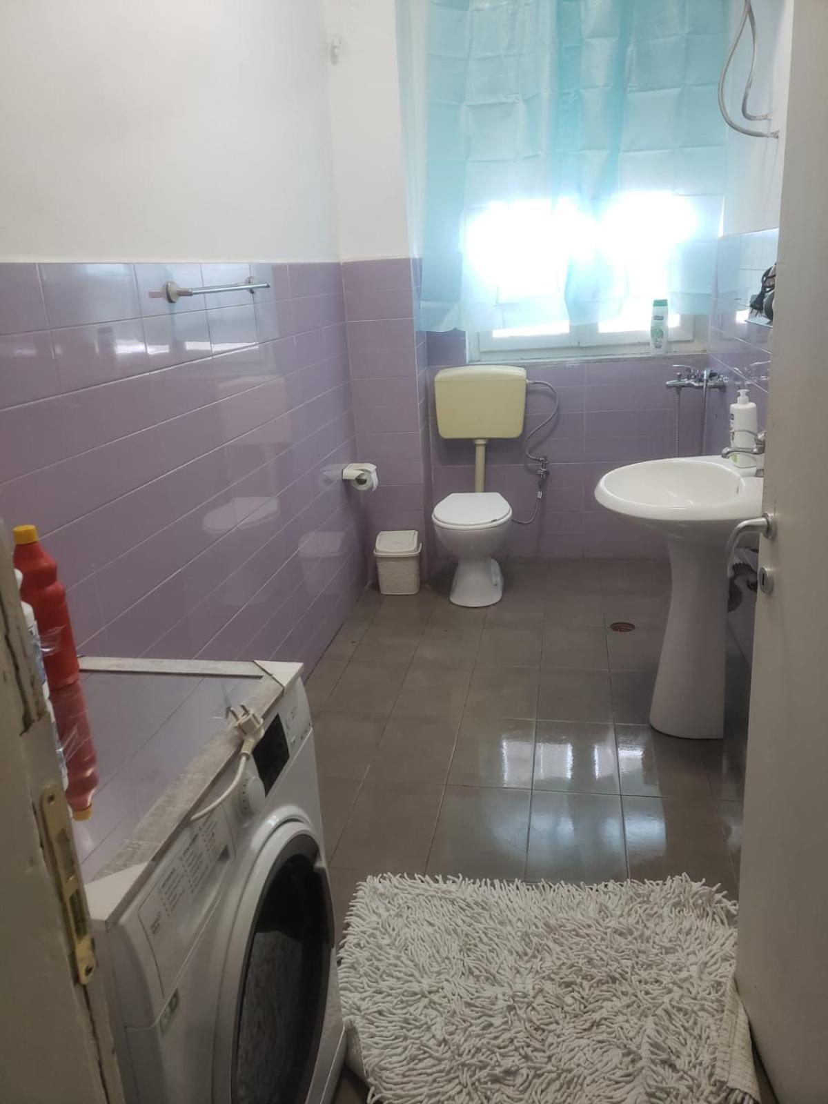Hostel Oakland Tirana Zewnętrze zdjęcie